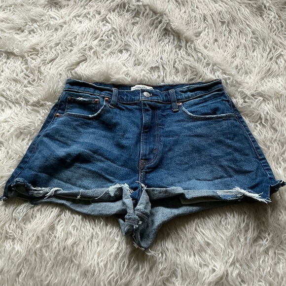 Abercrombie & Fitch Pants - Abercrombie Curve Love The Cutoff Short High Rise